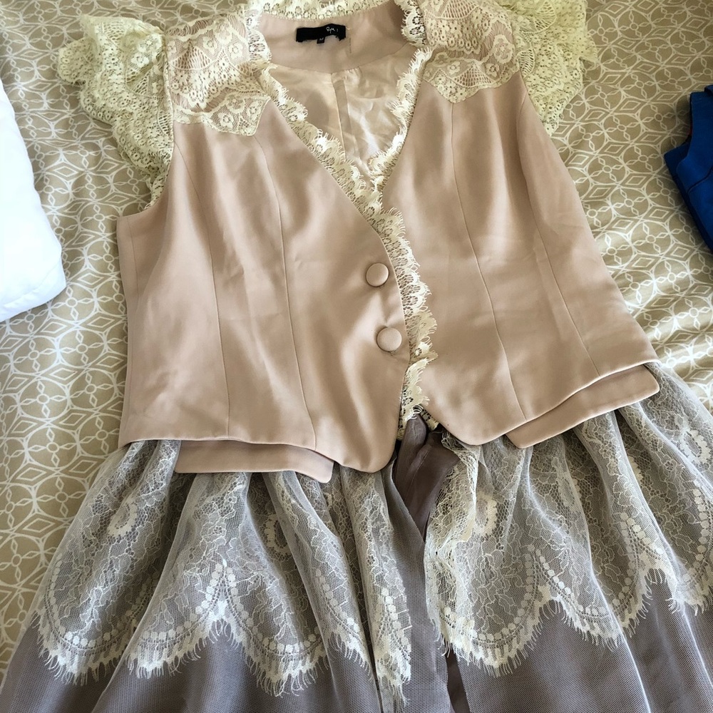 ModCloth RYU vest skirted Top vintage lace medium